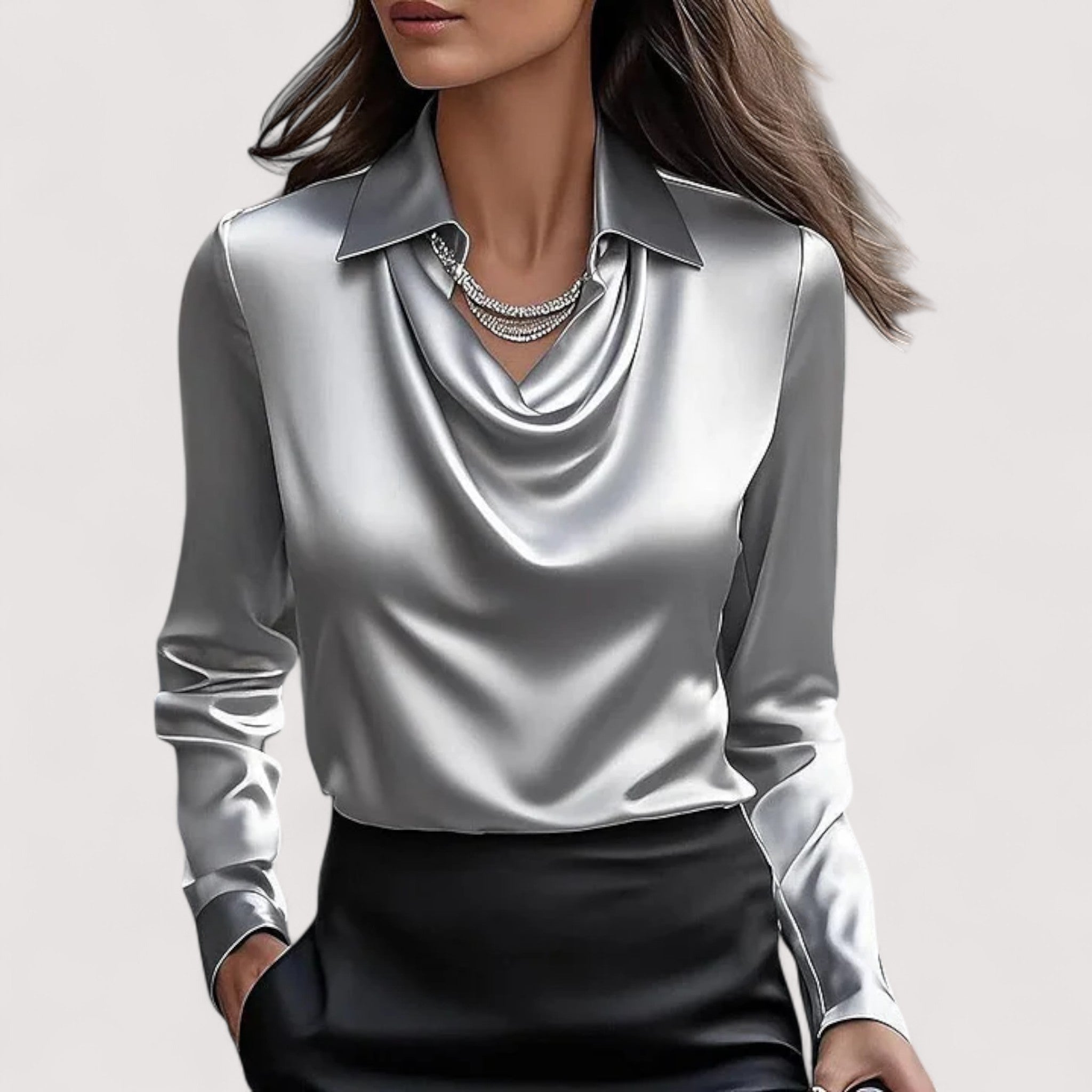 Charlotte™ | Blouse en satin avec décolleté en V