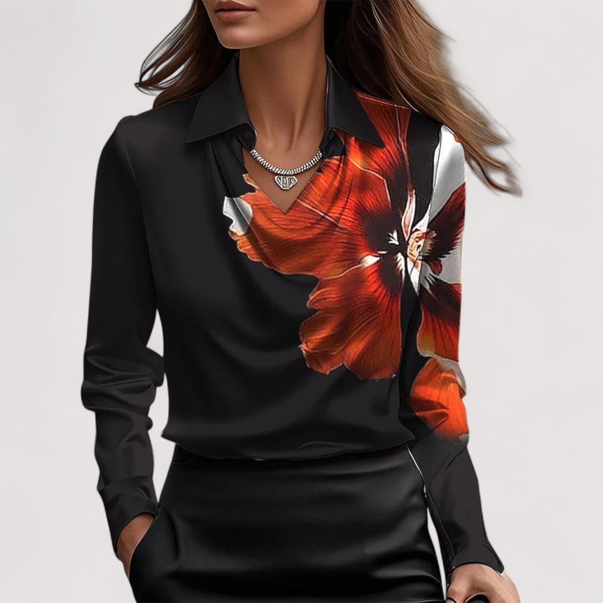 Charlotte™ | Blouse en satin avec décolleté en V