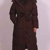 Carmen™ | Manteau long en duvet avec ceinture