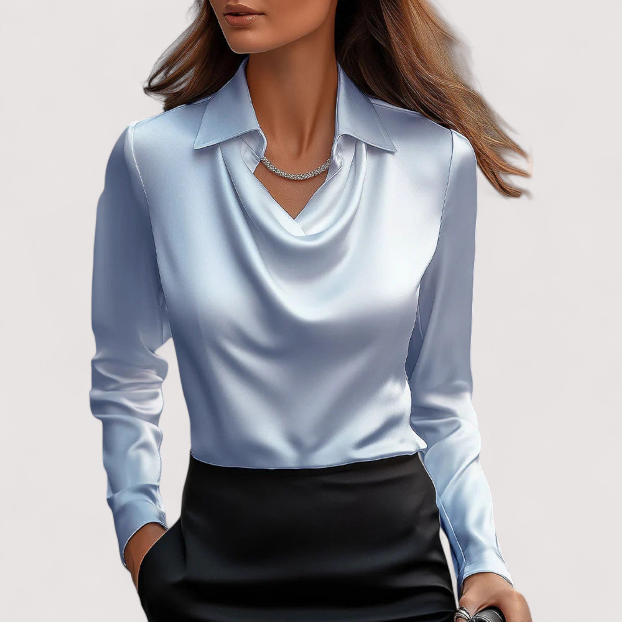 Charlotte™ | Blouse en satin avec décolleté en V
